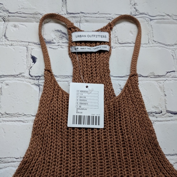 DONATING 10/23 - NWT UO Cropped Knit Halter Brown - Picture 5 of 5